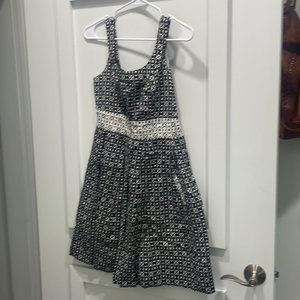 White House black market above knee dress!